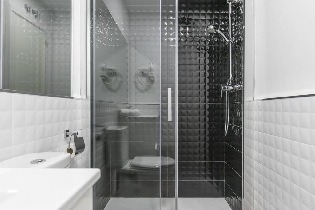 Apartamentos Plaza De Pedro Zerolo I Madrid Bagian luar foto
