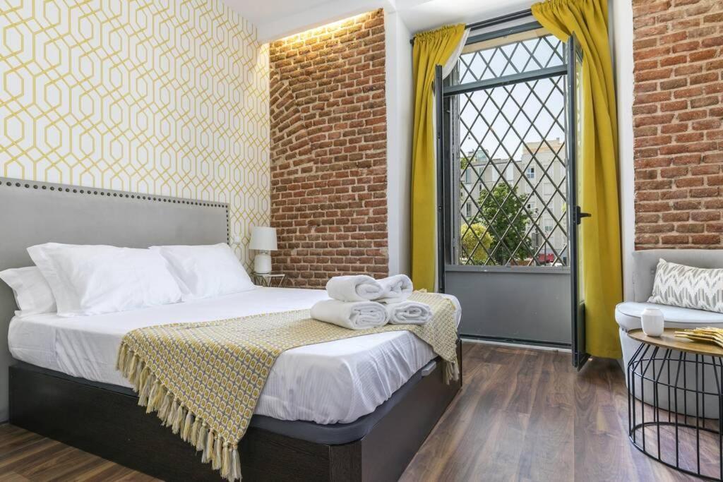 Apartamentos Plaza De Pedro Zerolo I Madrid Bagian luar foto
